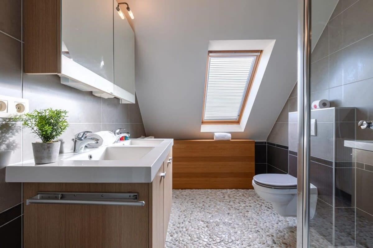 Superb Duplex In A Recently Finished Building, Very Centrally Located But Still Within Walking Distance Of The Sea And The Beach *