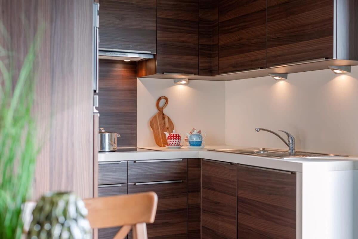 Appartement Superb Duplex In A Recently Finished Building, Very Centrally Located But Still Within Walking Distance Of The Sea And The Beach